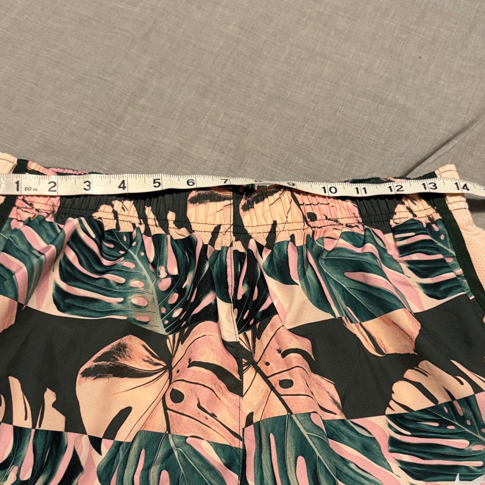 Nike Tropical Print Women's Shorts - Picture 6 of 9